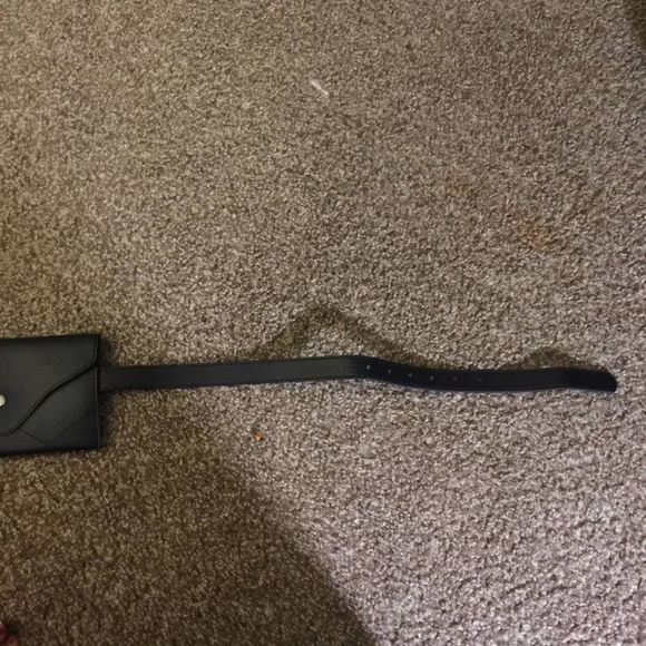 Black Belt with Pouch - Picture 7 of 10